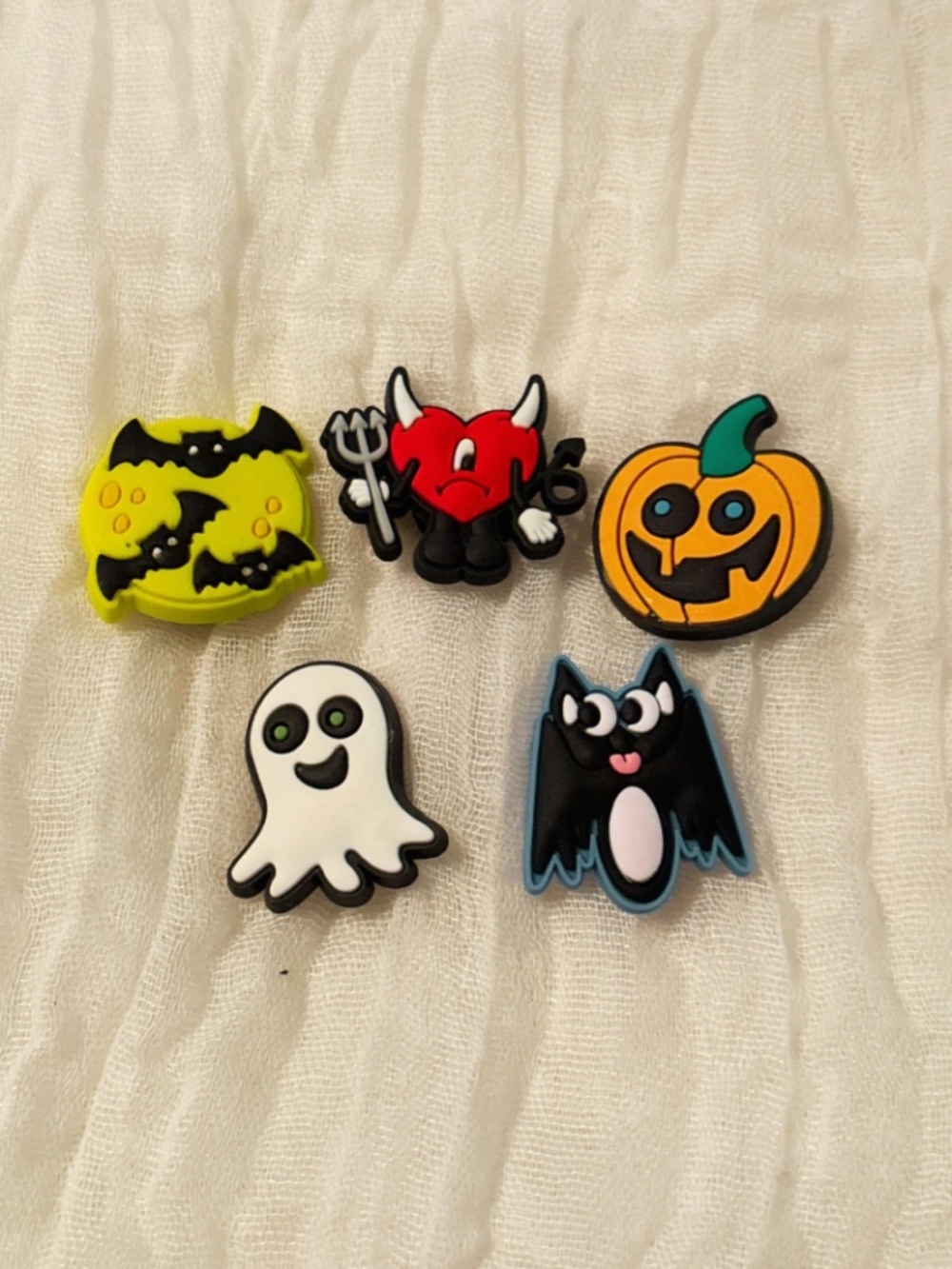 Set # 34 – 5 Pack Random Halloween Jibbitz/Croc Charms